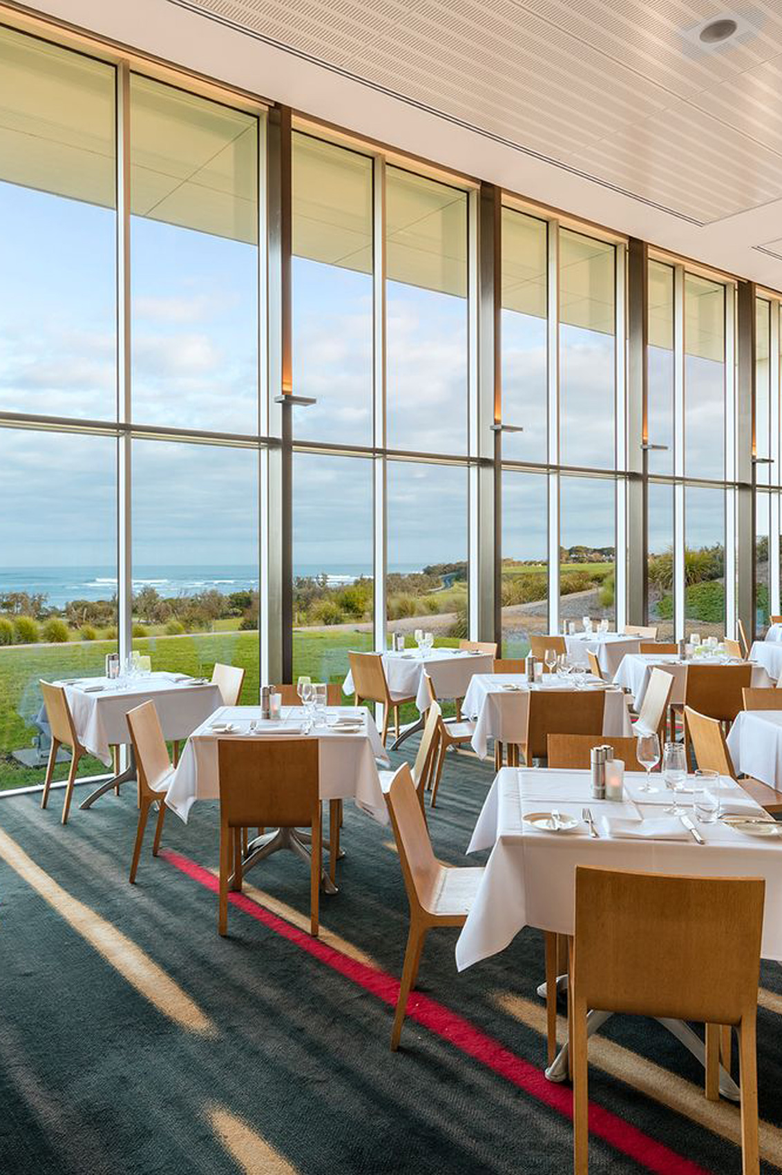 RACV Inverloch Restaurant 02