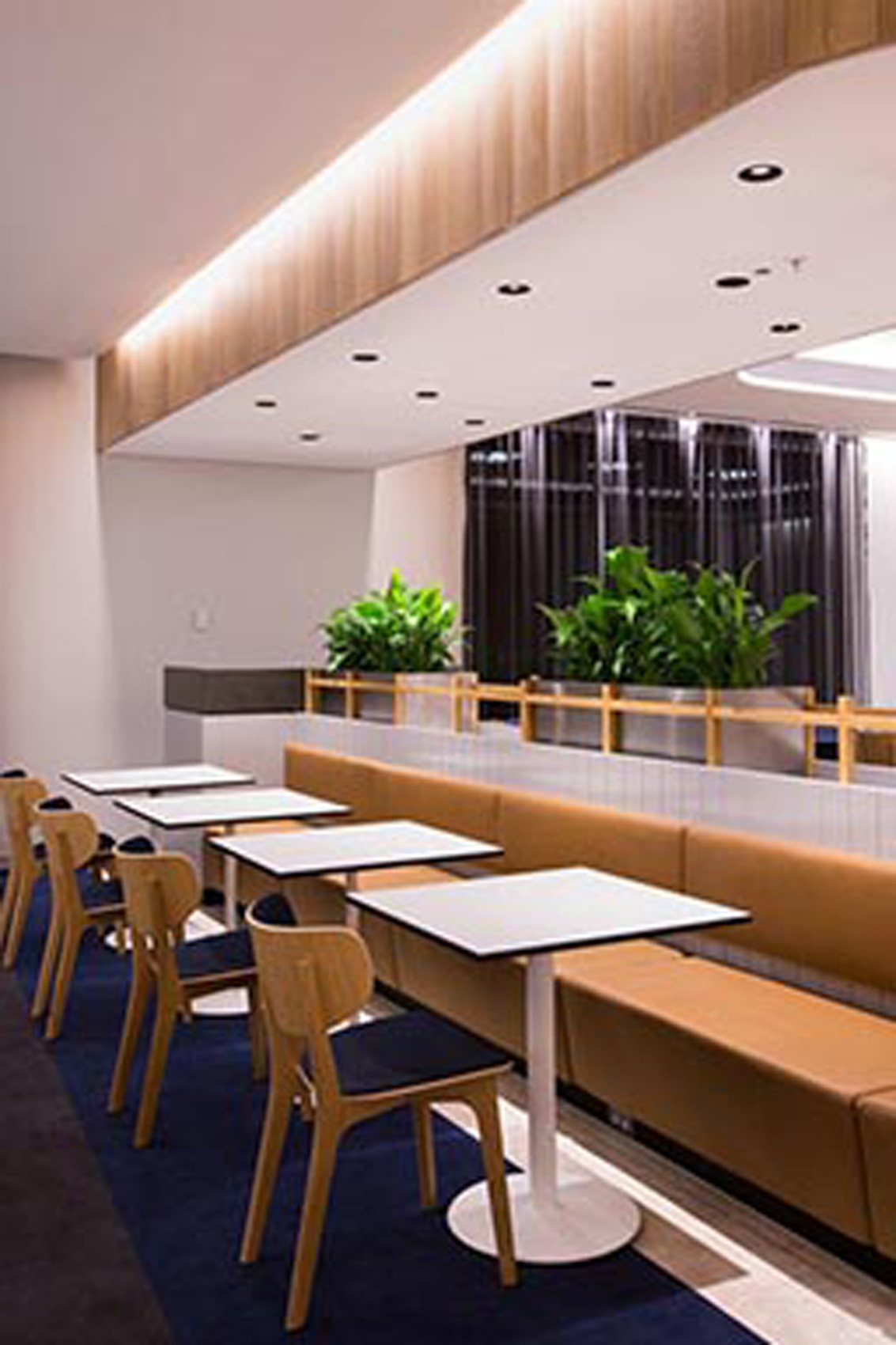 Qantas Lounges Perth 02